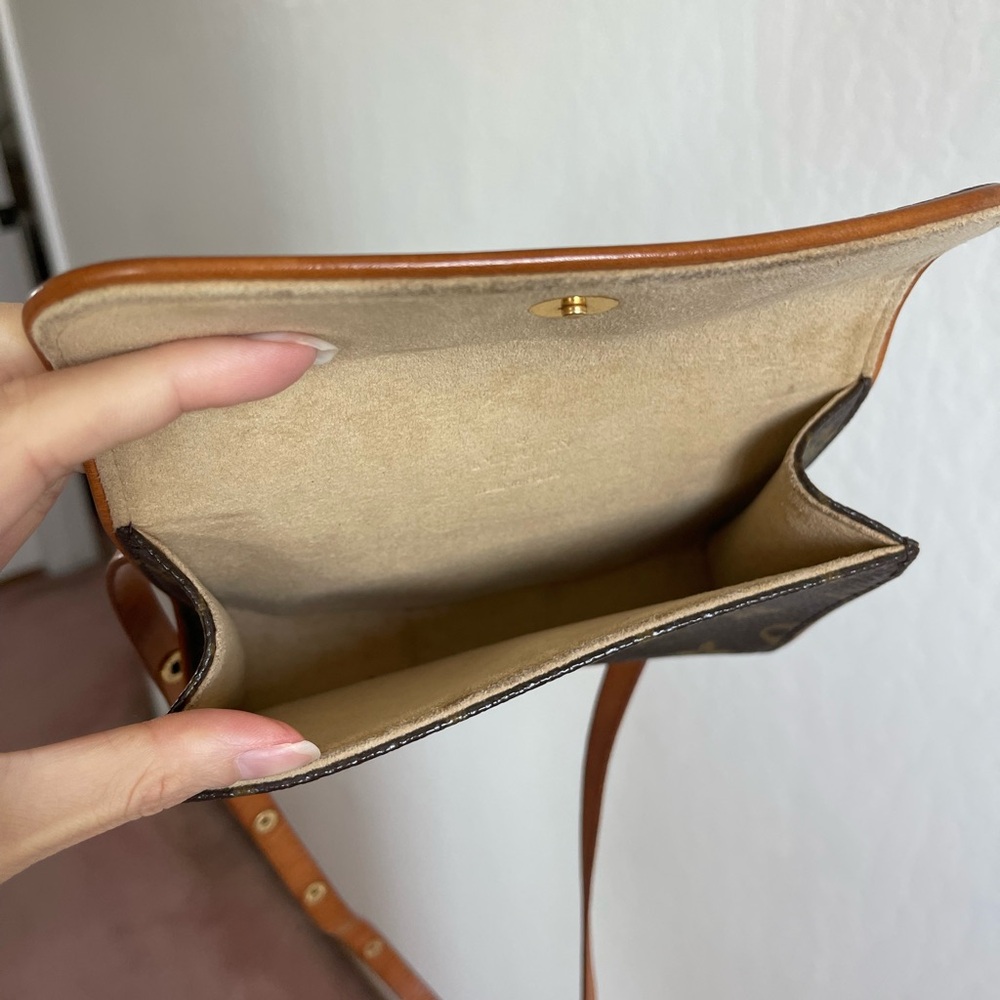 Louis Vuitton Pochette Florentine bag - Picture 4 of 7